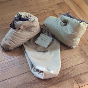 Restoration Hardware Foot Duvets in Khacki Sz Women 5-7 NWT